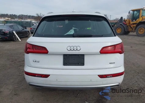 2020 Audi Q5 Premium 45 Tfsi Quattro S Tronic/Titanium Premium 45 Tfsi Quattro S Tronic из США, поврежденный, VIN WA1ANAFY6L2057945
